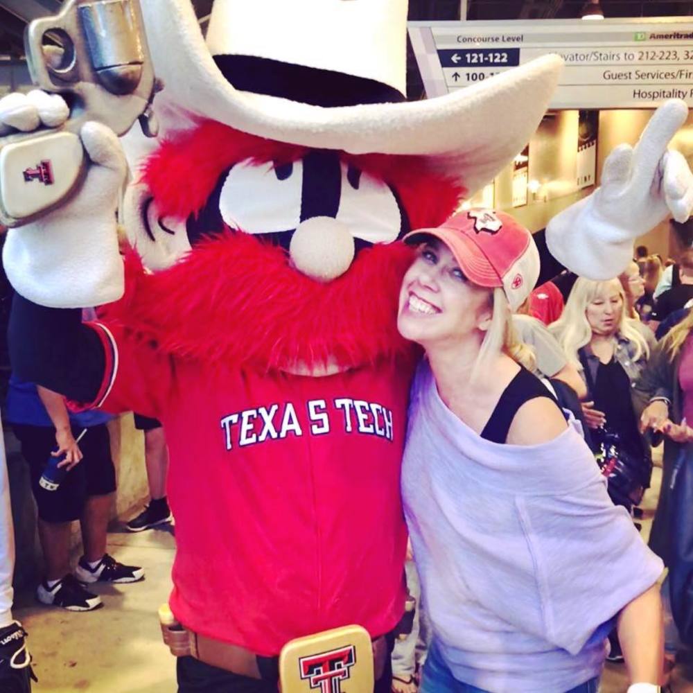 Meet your Posher, Deina